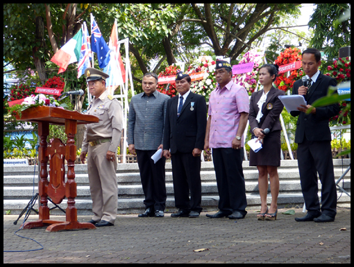 The Govenor of Ubon delivers his speech.