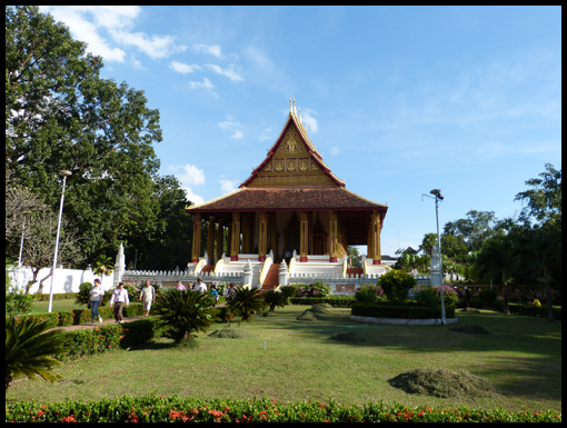 Haw Phra Kaew and the Presidential Palace.