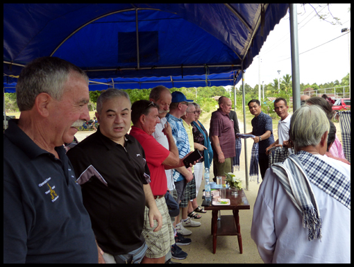 The teaching staff of Hong Khong school present the OCA reps with traditional hand crafted gifts.